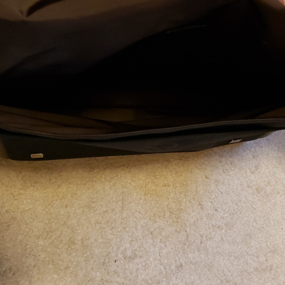 Louis Vuitton  Damier Geant Messenger Bag - Picture 6 of 7